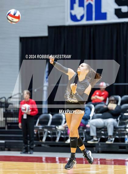 Thumbnail 3 in Goliad vs. Bushland (UIL 3A Volleyball Division 1 Final) photogallery.
