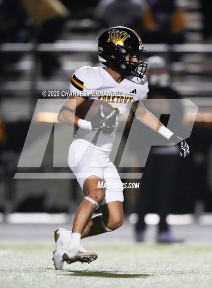 Thumbnail 2 in Yorktown vs. Granger (UIL 2A D2 Football Area) photogallery.