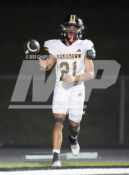 Thumbnail 3 in Yorktown vs. Granger (UIL 2A D2 Football Area) photogallery.