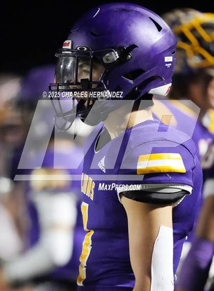 Thumbnail 2 in Yorktown vs. Granger (UIL 2A D2 Football Area) photogallery.