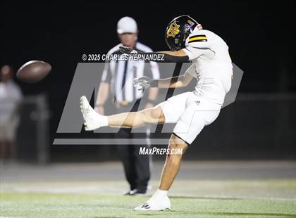 Thumbnail 2 in Yorktown vs. Granger (UIL 2A D2 Football Area) photogallery.