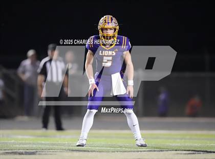 Thumbnail 1 in Yorktown vs. Granger (UIL 2A D2 Football Area) photogallery.