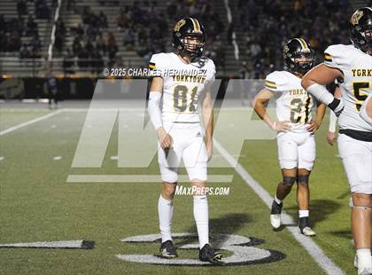 Thumbnail 3 in Yorktown vs. Granger (UIL 2A D2 Football Area) photogallery.