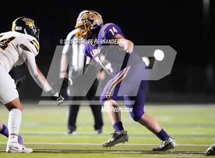 Thumbnail 1 in Yorktown vs. Granger (UIL 2A D2 Football Area) photogallery.