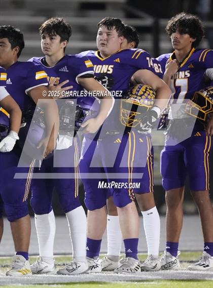 Thumbnail 2 in Yorktown vs. Granger (UIL 2A D2 Football Area) photogallery.