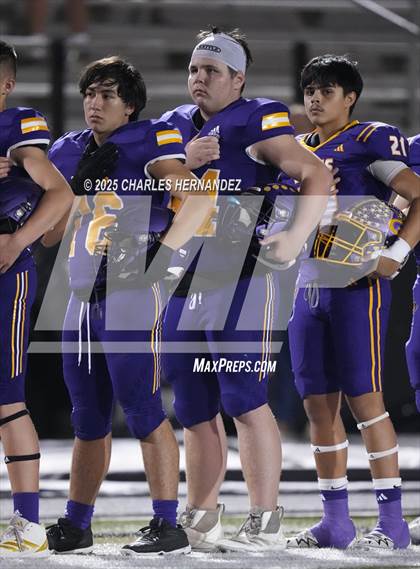 Thumbnail 1 in Yorktown vs. Granger (UIL 2A D2 Football Area) photogallery.