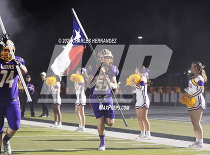 Thumbnail 1 in Yorktown vs. Granger (UIL 2A D2 Football Area) photogallery.