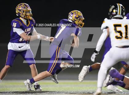 Thumbnail 2 in Yorktown vs. Granger (UIL 2A D2 Football Area) photogallery.