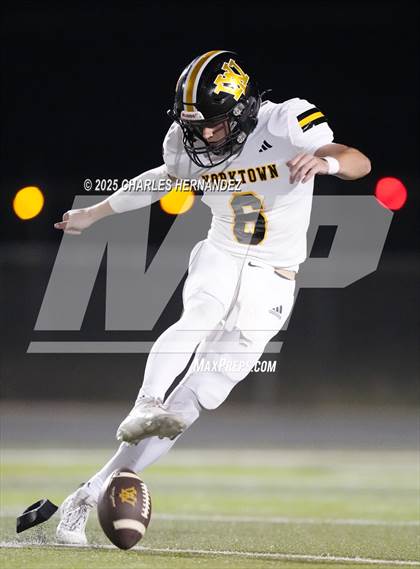 Thumbnail 3 in Yorktown vs. Granger (UIL 2A D2 Football Area) photogallery.