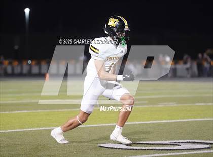 Thumbnail 1 in Yorktown vs. Granger (UIL 2A D2 Football Area) photogallery.