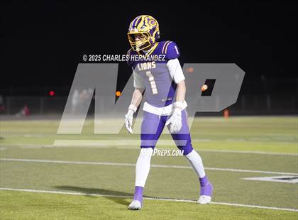 Thumbnail 3 in Yorktown vs. Granger (UIL 2A D2 Football Area) photogallery.