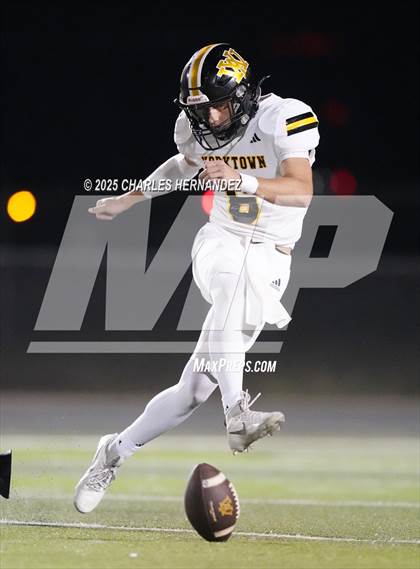 Thumbnail 3 in Yorktown vs. Granger (UIL 2A D2 Football Area) photogallery.