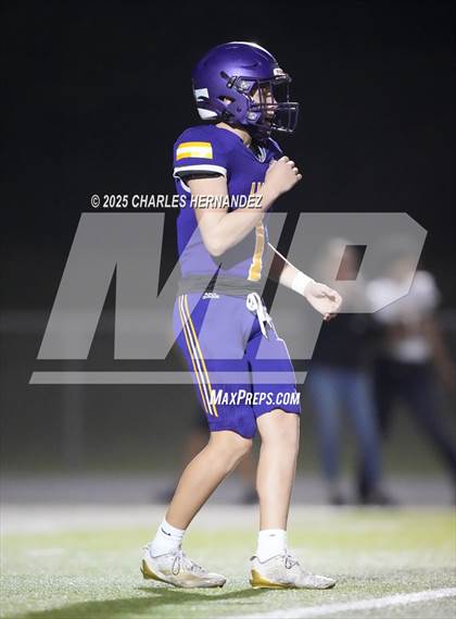 Thumbnail 1 in Yorktown vs. Granger (UIL 2A D2 Football Area) photogallery.