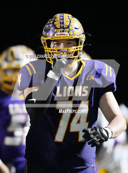 Thumbnail 3 in Yorktown vs. Granger (UIL 2A D2 Football Area) photogallery.