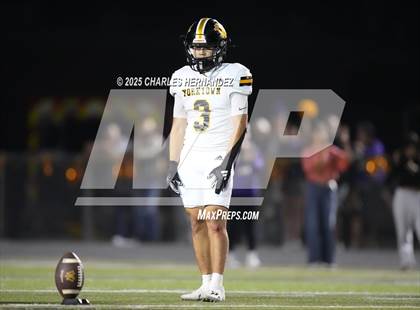 Thumbnail 1 in Yorktown vs. Granger (UIL 2A D2 Football Area) photogallery.