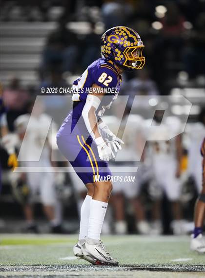 Thumbnail 1 in Yorktown vs. Granger (UIL 2A D2 Football Area) photogallery.