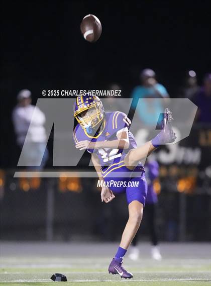 Thumbnail 2 in Yorktown vs. Granger (UIL 2A D2 Football Area) photogallery.