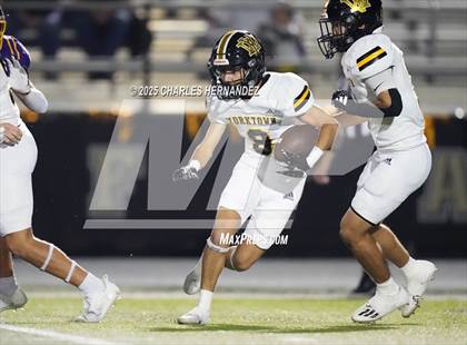 Thumbnail 3 in Yorktown vs. Granger (UIL 2A D2 Football Area) photogallery.