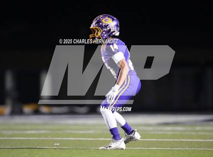 Thumbnail 1 in Yorktown vs. Granger (UIL 2A D2 Football Area) photogallery.