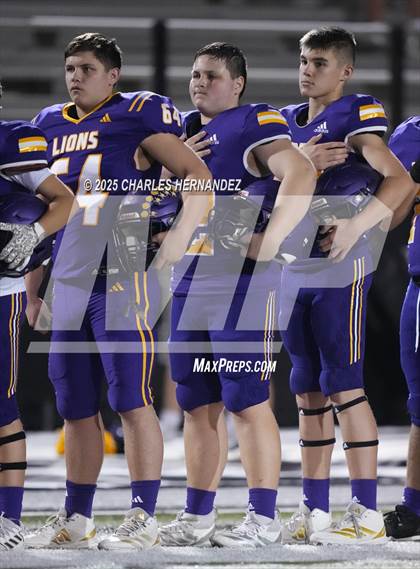 Thumbnail 1 in Yorktown vs. Granger (UIL 2A D2 Football Area) photogallery.