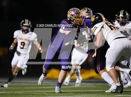 Thumbnail 3 in Yorktown vs. Granger (UIL 2A D2 Football Area) photogallery.