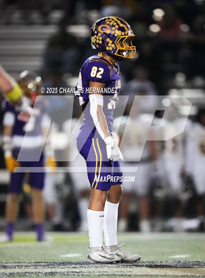 Thumbnail 3 in Yorktown vs. Granger (UIL 2A D2 Football Area) photogallery.