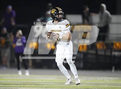 Thumbnail 3 in Yorktown vs. Granger (UIL 2A D2 Football Area) photogallery.