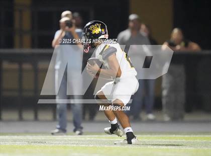 Thumbnail 3 in Yorktown vs. Granger (UIL 2A D2 Football Area) photogallery.