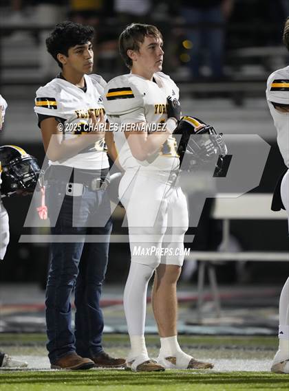 Thumbnail 3 in Yorktown vs. Granger (UIL 2A D2 Football Area) photogallery.