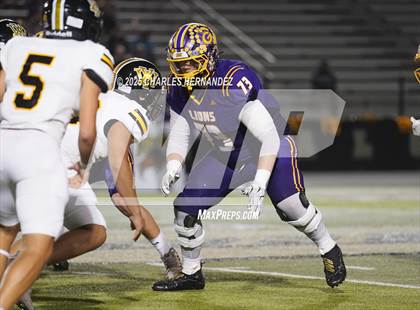 Thumbnail 2 in Yorktown vs. Granger (UIL 2A D2 Football Area) photogallery.