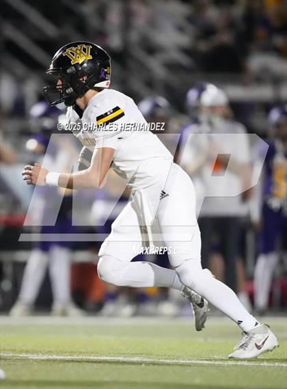 Thumbnail 1 in Yorktown vs. Granger (UIL 2A D2 Football Area) photogallery.