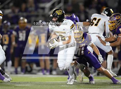 Thumbnail 1 in Yorktown vs. Granger (UIL 2A D2 Football Area) photogallery.