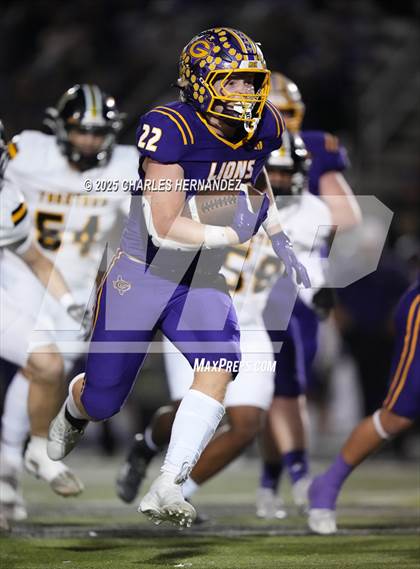 Thumbnail 3 in Yorktown vs. Granger (UIL 2A D2 Football Area) photogallery.