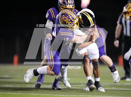 Thumbnail 3 in Yorktown vs. Granger (UIL 2A D2 Football Area) photogallery.