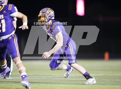 Thumbnail 3 in Yorktown vs. Granger (UIL 2A D2 Football Area) photogallery.