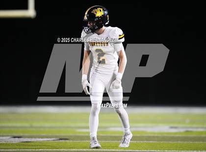 Thumbnail 3 in Yorktown vs. Granger (UIL 2A D2 Football Area) photogallery.