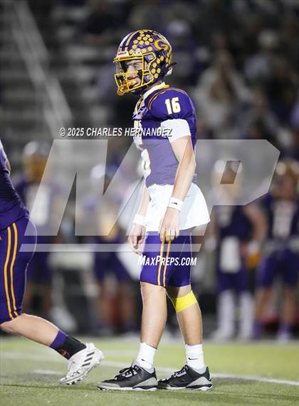 Thumbnail 1 in Yorktown vs. Granger (UIL 2A D2 Football Area) photogallery.