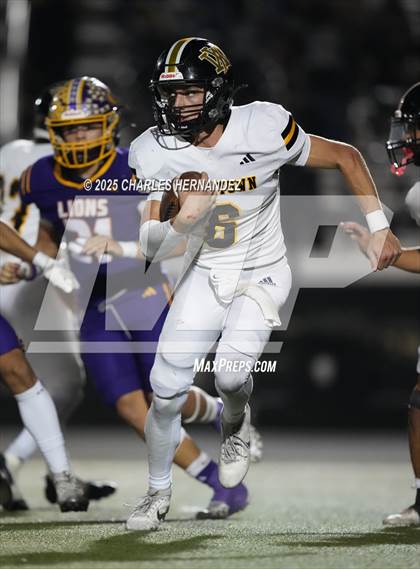 Thumbnail 3 in Yorktown vs. Granger (UIL 2A D2 Football Area) photogallery.