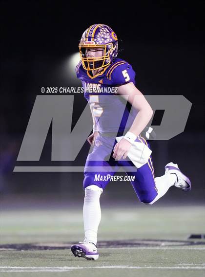 Thumbnail 1 in Yorktown vs. Granger (UIL 2A D2 Football Area) photogallery.