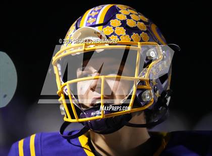 Thumbnail 3 in Yorktown vs. Granger (UIL 2A D2 Football Area) photogallery.