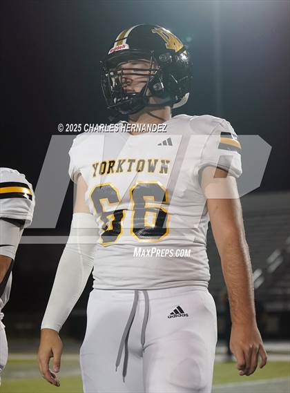 Thumbnail 3 in Yorktown vs. Granger (UIL 2A D2 Football Area) photogallery.