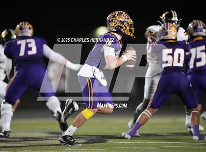 Thumbnail 3 in Yorktown vs. Granger (UIL 2A D2 Football Area) photogallery.