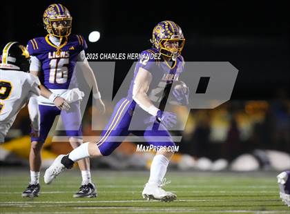 Thumbnail 3 in Yorktown vs. Granger (UIL 2A D2 Football Area) photogallery.