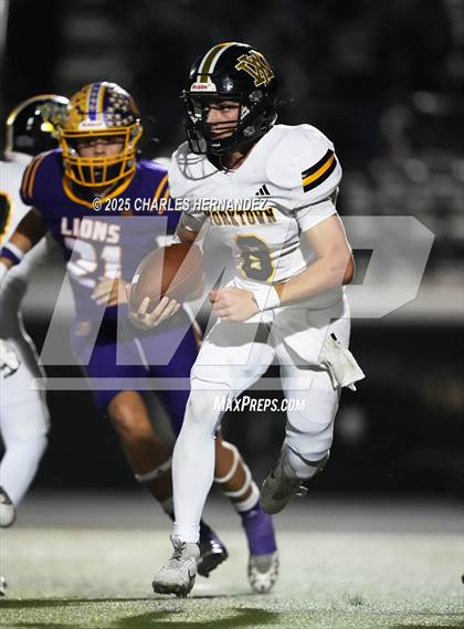 Thumbnail 2 in Yorktown vs. Granger (UIL 2A D2 Football Area) photogallery.