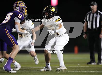 Thumbnail 1 in Yorktown vs. Granger (UIL 2A D2 Football Area) photogallery.