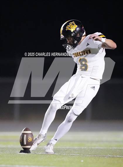 Thumbnail 1 in Yorktown vs. Granger (UIL 2A D2 Football Area) photogallery.