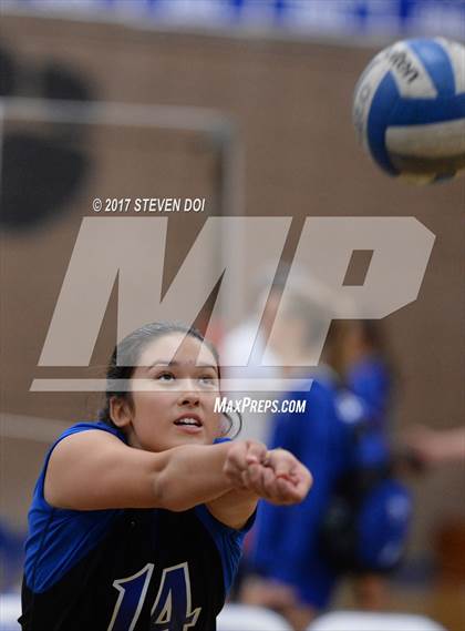 Thumbnail 3 in Corona vs. Norco photogallery.