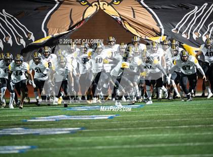 Thumbnail 1 in Brennan vs Roosevelt [Theodore] (UIL 6A Bi-District Playoff) photogallery.