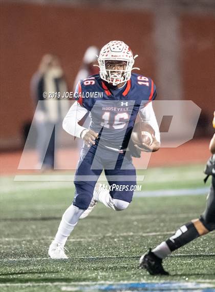 Thumbnail 2 in Brennan vs Roosevelt [Theodore] (UIL 6A Bi-District Playoff) photogallery.