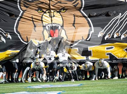 Thumbnail 1 in Brennan vs Roosevelt [Theodore] (UIL 6A Bi-District Playoff) photogallery.